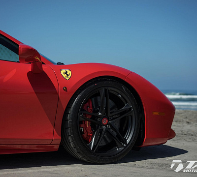 Фото дисков HRE P207 на Ferrari 488