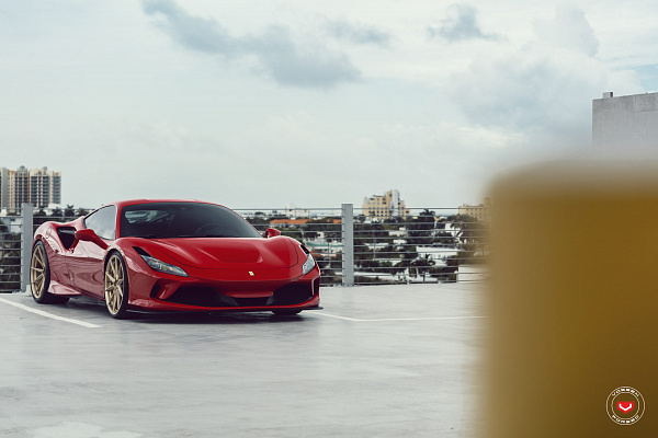 Фото дисков Vossen EVO-2 Глянцевая шампань на Ferrari F8