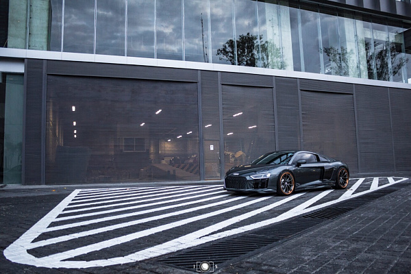Фото дисков HRE S204 Сатиновый графит на Audi R8 (4S)