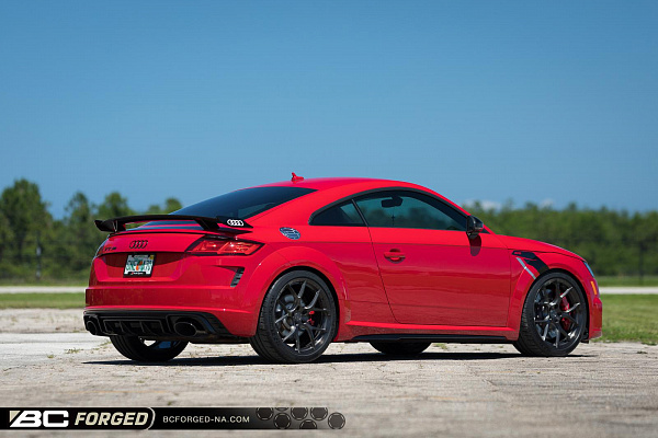 Фото дисков BC Forged KL11 Глянцевый темный лак на Audi TT (8S)