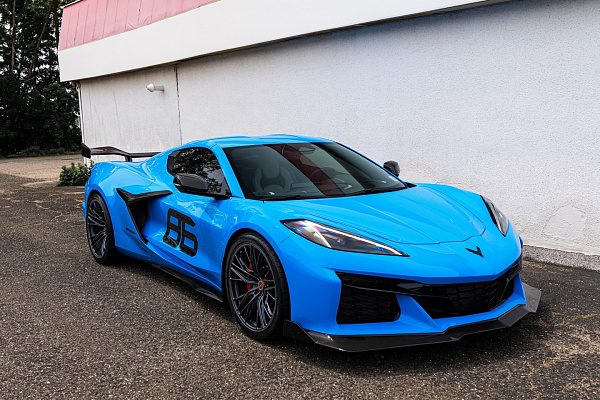 Фото дисков Brixton Forged FDE05 Черный сатин на Chevrolet Corvette C8