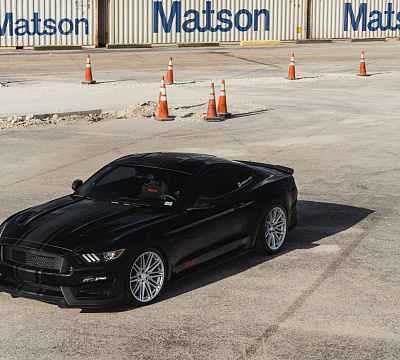 Фото дисков Vossen VFS-4 на Ford Mustang VI