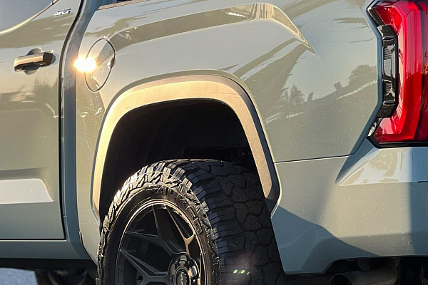 Фото дисков 4PLAY 4P06 Сатиновая бронза на Toyota Tundra III