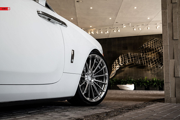 Фото дисков Anrky AN19 Полированный лак на Rolls-Royce Wraith