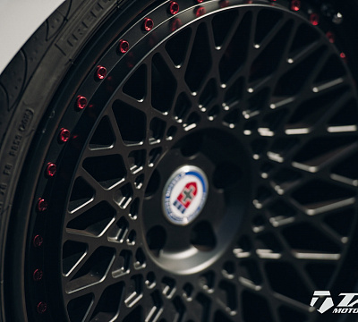 Фото дисков HRE 501 на Audi A/S/RS 4 (B8)