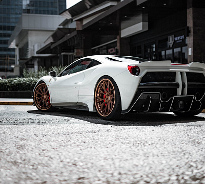 Фото дисков Brixton Forged PF10 на Ferrari 488