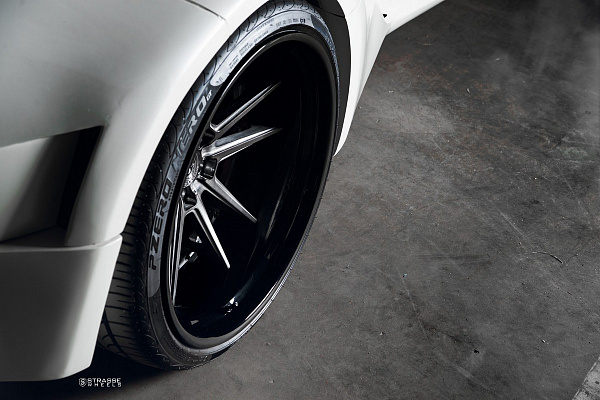Фото дисков Strasse Wheels SV1 Deep Concave FS Глянцевый лак на Lexus LC 500