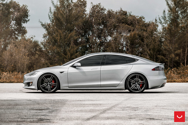 Фото дисков Vossen HF-1 Сатиновый графит на Tesla Model S