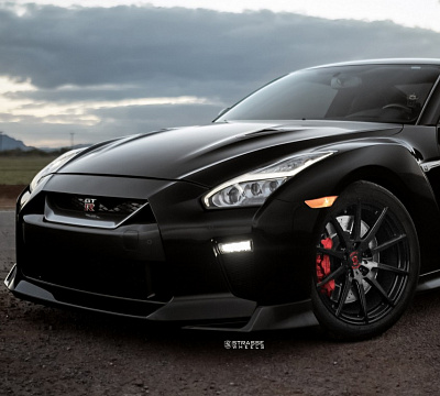 Фото дисков Strasse Wheels R10 Deep Concave Monoblock на Nissan GT-R