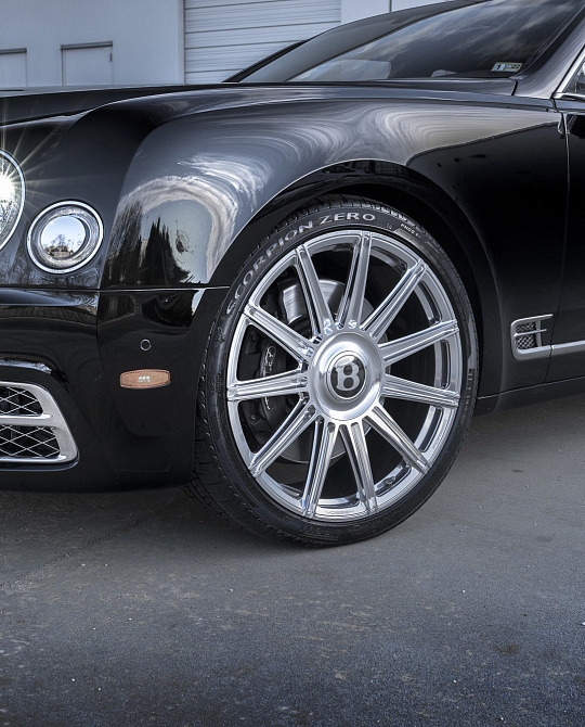 Фото дисков S17-12 Глянцевый лак на Bentley Mulsanne III