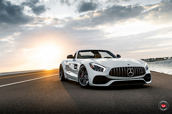 Фото дисков Vossen M-X6 Глянцевый графит на Mercedes-Benz AMG GT I
