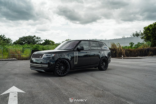 Фото дисков Anrky RF-182 Черный глянец на Range Rover V