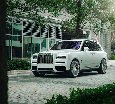 Фото дисков Vossen S17-14 на Rolls-Royce Cullinan
