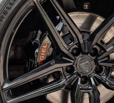 Фото дисков Anrky AN17 на Audi Q8