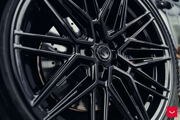 Фото дисков Vossen HF-7 Черный глянец на BMW 5/M5 (G30/F90)