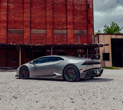 Фото дисков Strasse Wheels SV10M Deep Concave FS на Lamborghini Huracan