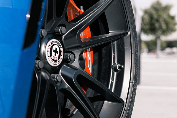 Фото дисков HRE FF04 Черный сатин на Cadillac ATS