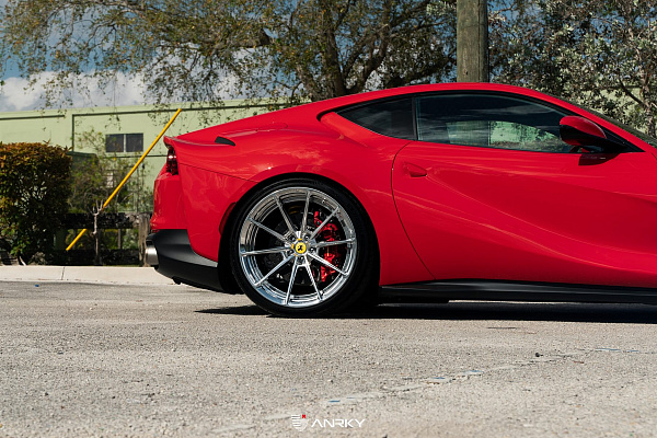 Фото дисков Anrky AN28 Полированный лак на Ferrari 812
