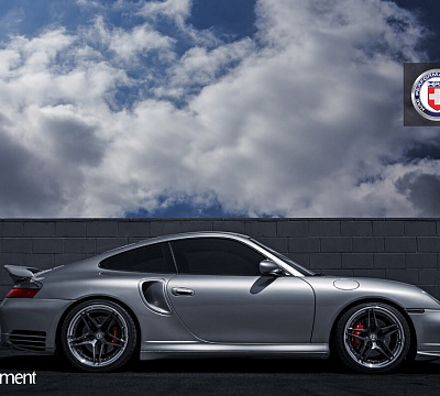 Фото дисков HRE S107 на Porsche 911 V