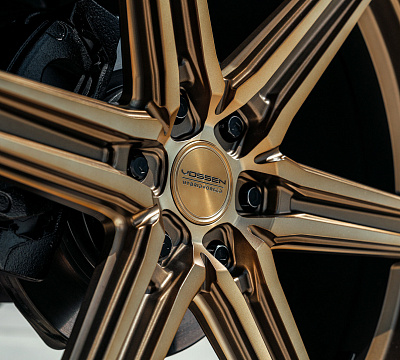 Фото дисков Vossen HF6-2 на GMC Yukon V