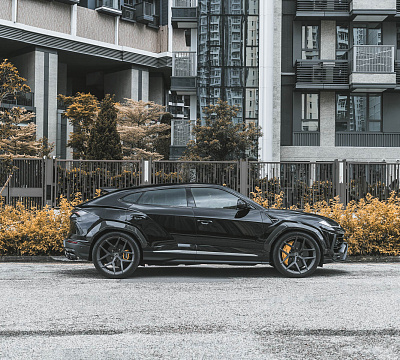 Фото дисков Brixton Forged PF7 на Lamborghini Urus