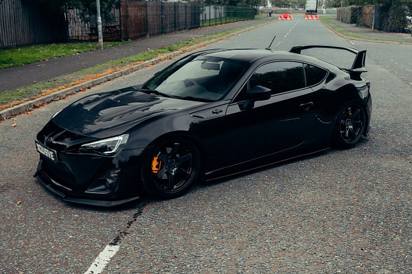 Фото дисков Bola B1 Черный глянец на Toyota GT86