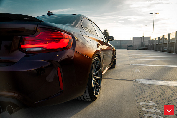Фото дисков Vossen VFS-10 Глянцевый графит на BMW 2/M2 (F22/F87)