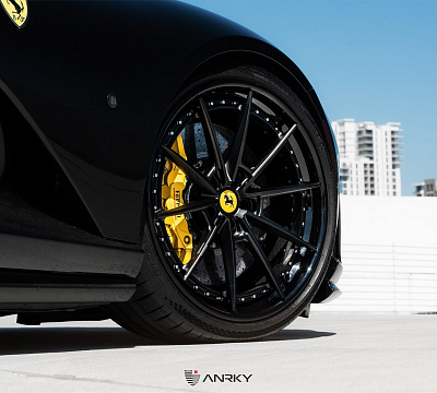 Фото дисков Anrky AN38 на Ferrari 812