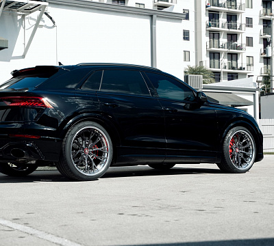 Фото дисков Anrky S3-X5 на Audi Q8