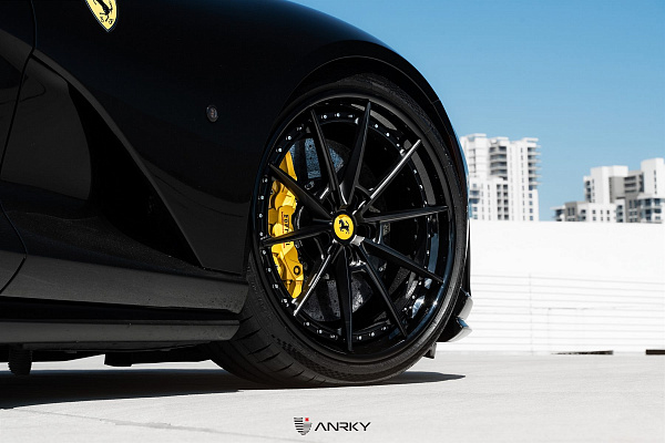 Фото дисков Anrky AN38 Черный сатин на Ferrari 812