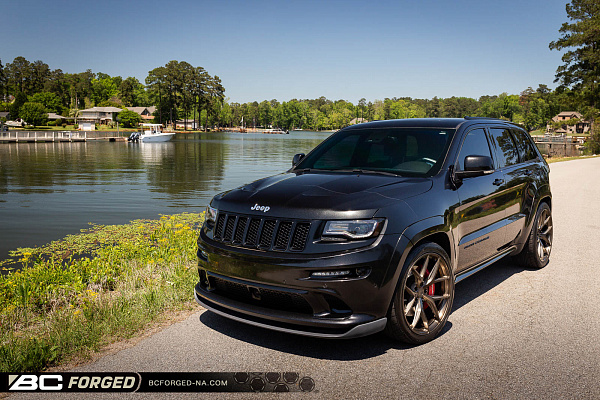Фото дисков BC Forged RZ21 Глянцевая бронза на Jeep Grand Cherokee IV