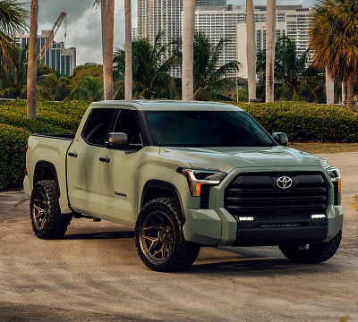Фото дисков 4PLAY 4P83 на Toyota Tundra III