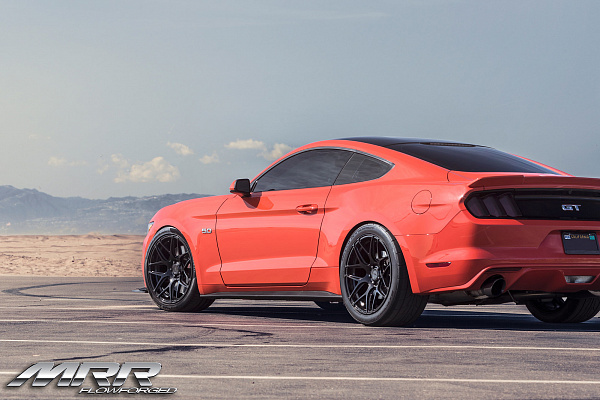Фото дисков MRR FS01 Черный глянец на Ford Mustang VI