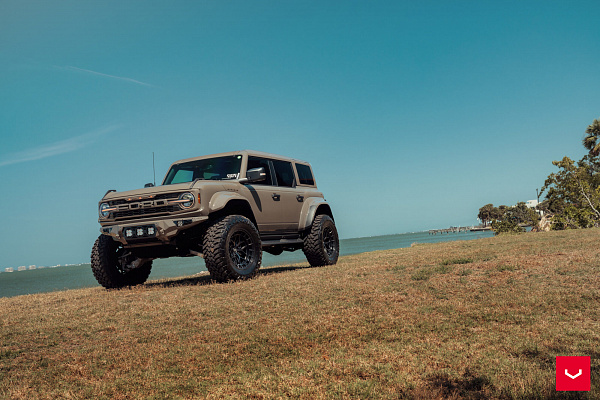Фото дисков Vossen HFX-1 (6-Lug) Черный сатин на Ford Bronco