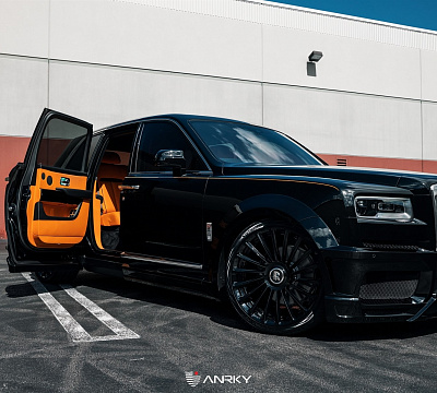 Фото дисков Anrky RF-282 на Rolls-Royce Cullinan
