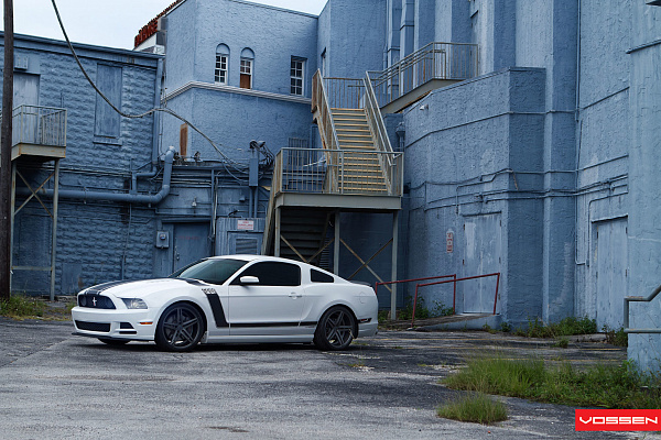 Фото дисков Vossen CV5 Сатиновый графит на Ford Mustang V