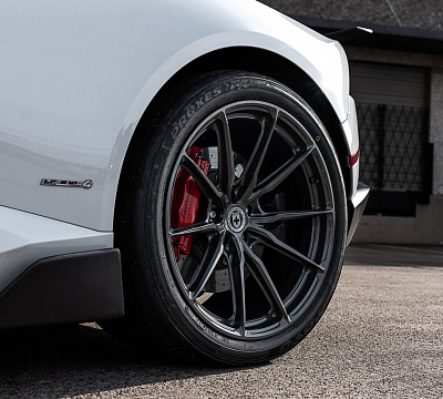 Фото дисков HRE P104SC на Lamborghini Huracan