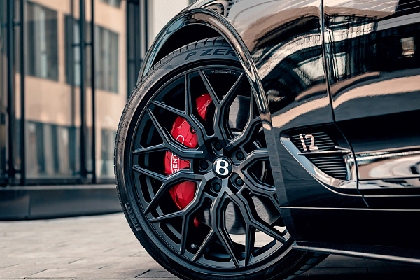 Фото дисков Vossen HF-2 Черный сатин на Bentley Continental GT III