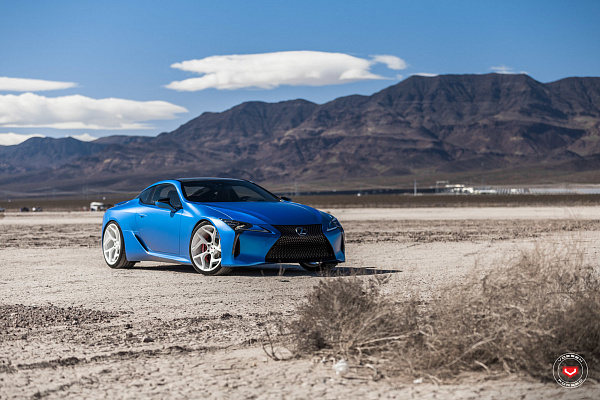 Фото дисков Vossen CG-205T Белый глянец на Lexus LC 500