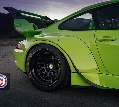 Фото дисков HRE 300 на Porsche 911 IV