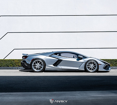 Фото дисков Anrky XR-301 на Lamborghini Revuelto
