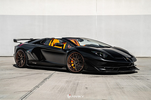 Фото дисков Anrky AN30 Глянцевая бронза на Lamborghini Aventador
