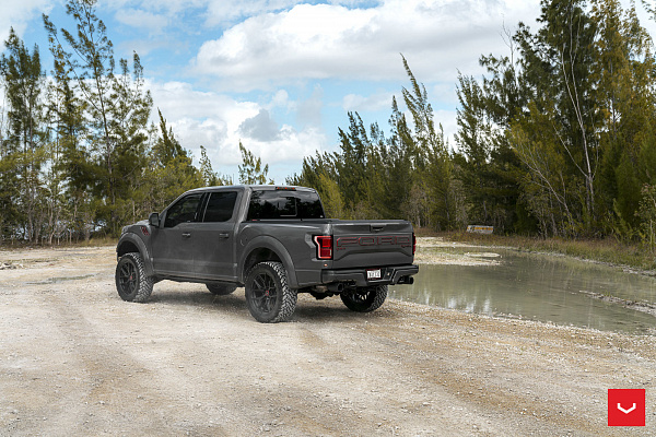 Фото дисков Vossen HF6-4 Черный сатин на Ford F-150 XIII