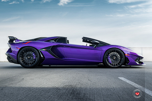 Фото дисков Vossen S17-04 Черный глянец на Lamborghini Aventador
