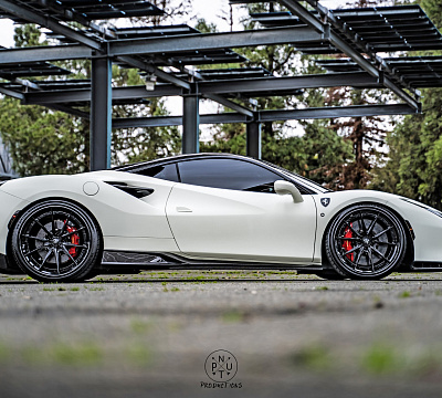 Фото дисков Strasse Wheels SV10 Deep Concave FS на Ferrari SF90