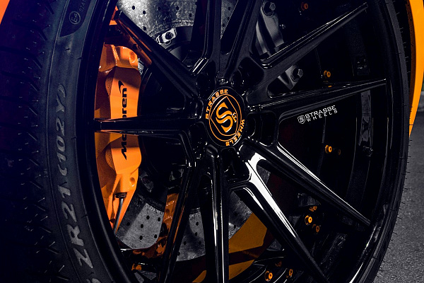 Фото дисков Strasse Wheels SV1 Deep Concave FS Черный глянец на McLaren 570S