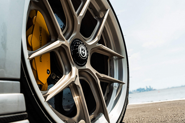 Фото дисков HRE S101SC Сатиновая шампань на Porsche 911 VIII