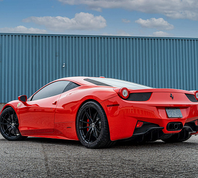 Фото дисков HRE P104 на Ferrari 458