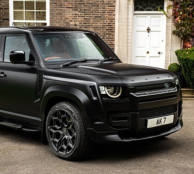 Фото дисков Kahn Type 57 RS на Land Rover Defender II