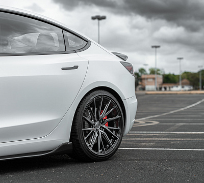 Фото дисков Vossen HF-4T на Tesla Model 3